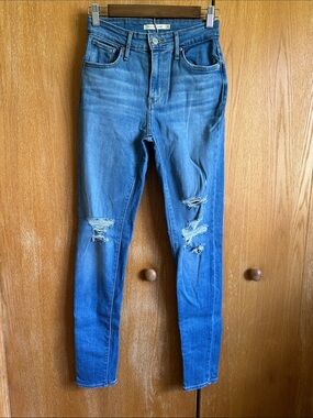 Levi’s 721 High- Rise Distressed Skinny Jeans 26x32